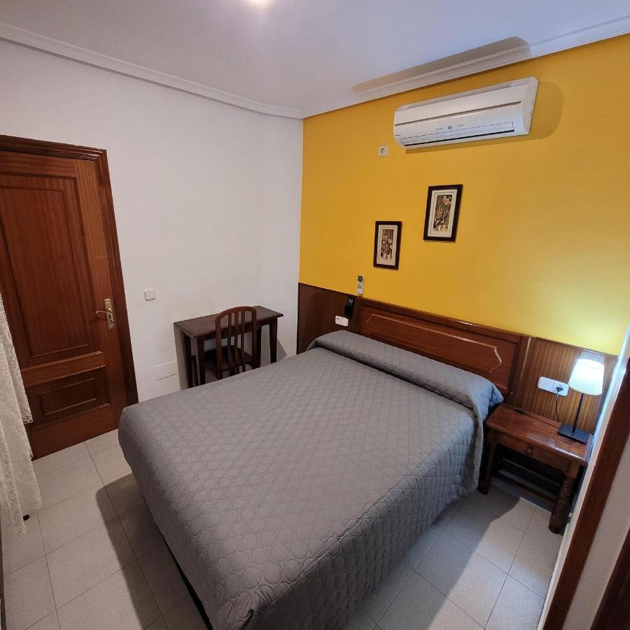 Hostal Pan America มาดริด ภายนอก รูปภาพ